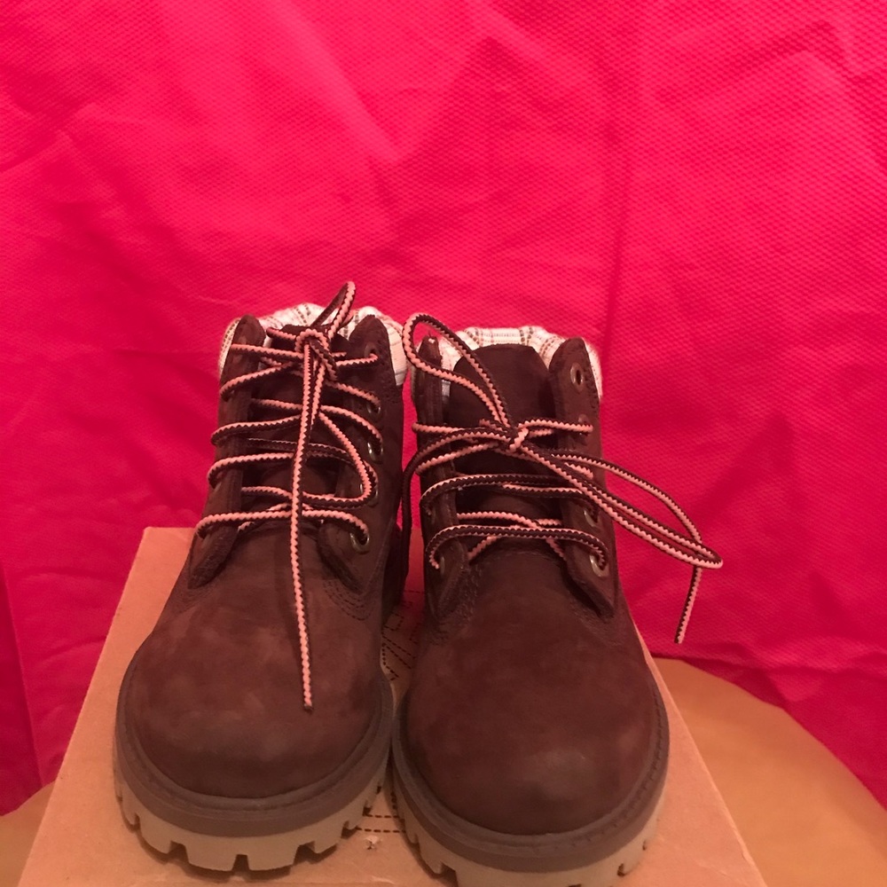 Boots - Picture 2 of 5
